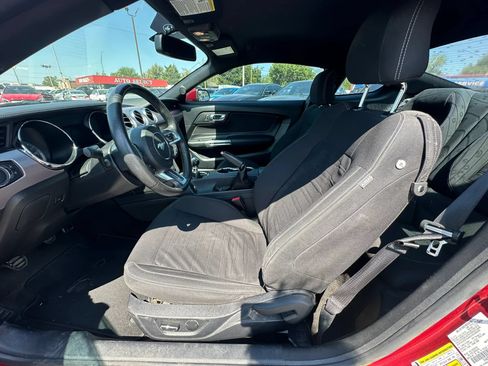 Used 2015 Ford Mustang GT RWD image 9