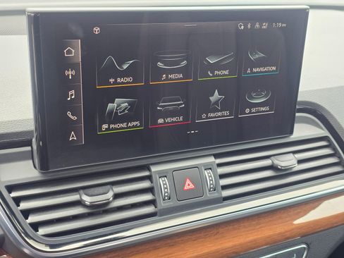 Used 2023 Audi Q5 2.0T Premium Plus w/ Premium Plus Package image 15