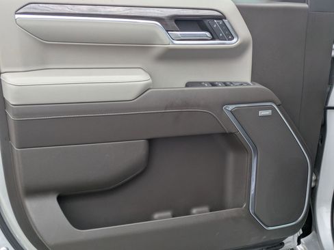 Used 2022 Chevrolet Silverado 1500 LTZ w/ LTZ Convenience Package II image 12