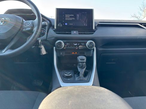 Used 2025 Toyota RAV4 LE image 18