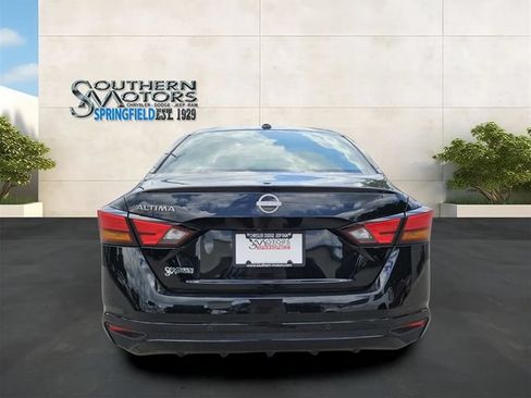Used 2025 Nissan Altima 2.5 SV FWD image 4