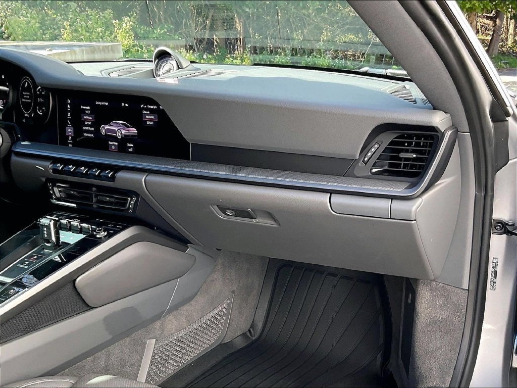 Certified 2021 Porsche 911 Carrera RWD image 18
