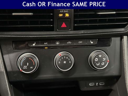 Used 2024 Volkswagen Jetta Sport FWD image 25