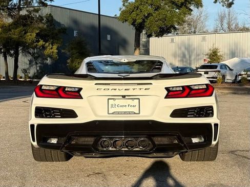 Used 2024 Chevrolet Corvette Z06 image 4