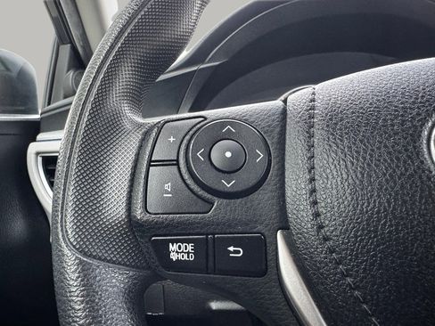 Used 2015 Toyota Corolla LE image 23