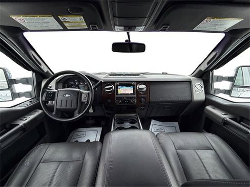 Used 2011 Ford F250 Lariat w/ Lariat Interior Pkg image 29