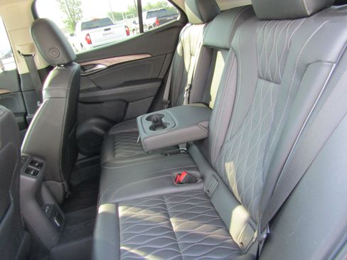 Used 2021 Buick Envision Avenir w/ Technology Package II image 13