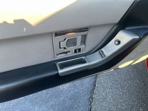 Used 1991 Chevrolet Corvette Convertible image 19