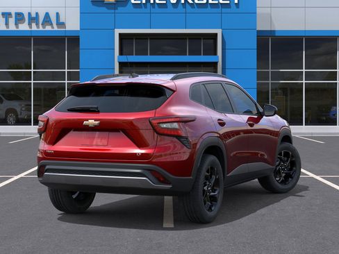 New 2026 Chevrolet Trax LT image 4