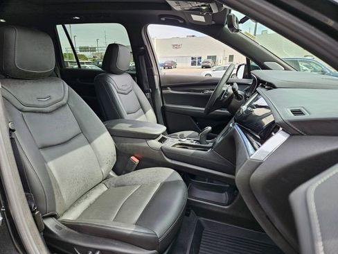 Certified 2024 Cadillac XT6 Sport w/ Technology Package AWD/4WD image 13