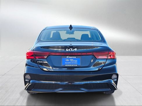 Used 2024 Kia Forte LXS image 5