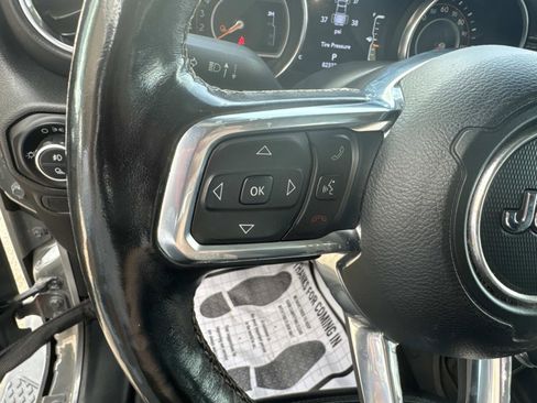 Used 2020 Jeep Gladiator Overland image 22