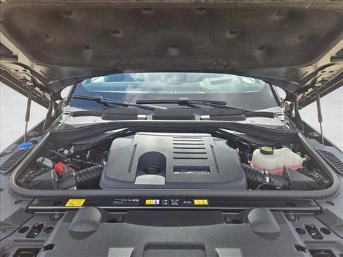 New 2026 Land Rover Range Rover Sport SE AWD/4WD image 17