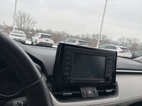 Certified 2022 Toyota RAV4 XLE Premium image 17