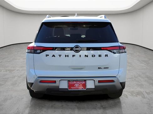 Used 2022 Nissan Pathfinder SL w/ SL Black Package image 4