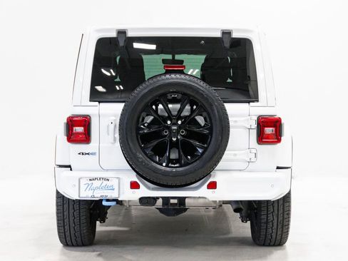 Used 2021 Jeep Wrangler Unlimited Sahara image 29