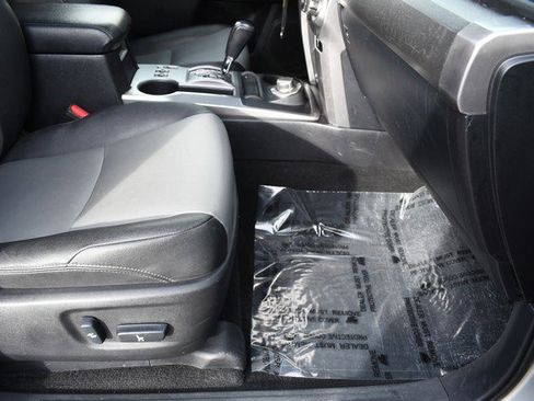 Used 2014 Toyota 4Runner SR5 Premium image 26