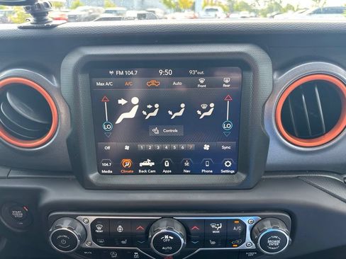 Used 2023 Jeep Gladiator Mojave w/ Cold Weather Group AWD/4WD image 33