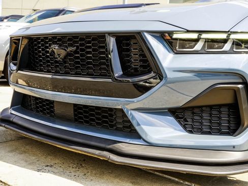 Used 2024 Ford Mustang GT RWD image 2