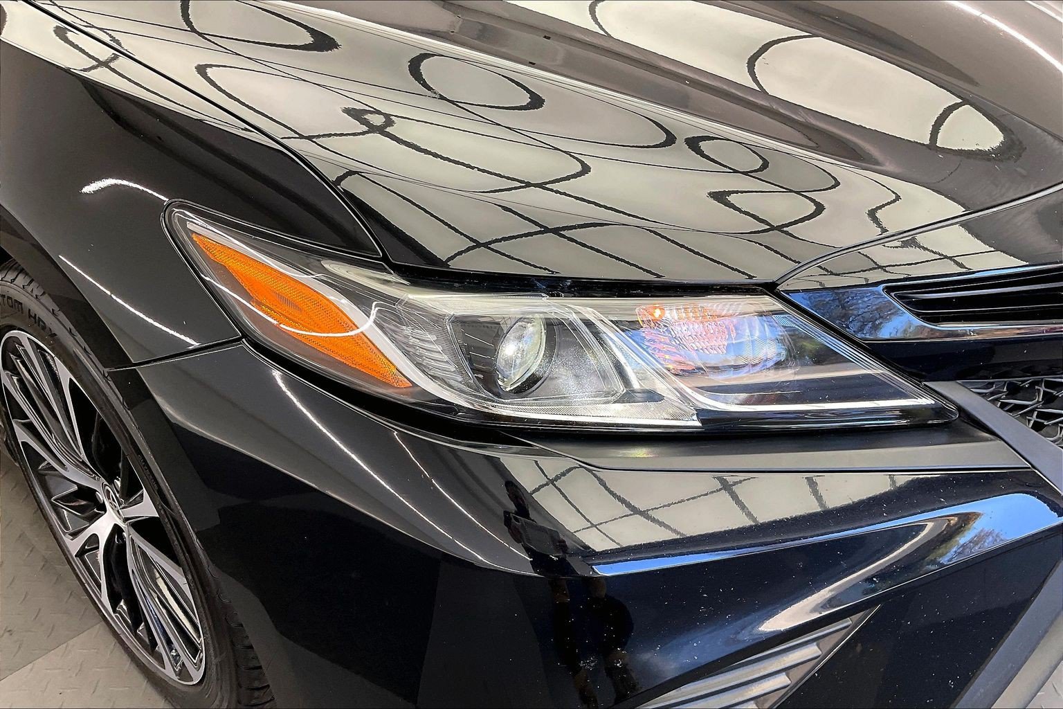 Used 2020 Toyota Camry SE FWD image 28