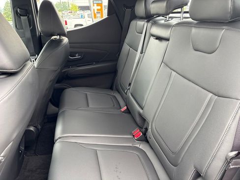 Certified 2025 Hyundai Santa Cruz SEL FWD image 16