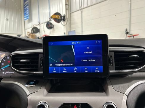 Certified 2023 Ford Explorer XLT w/ Equipment Group 202A AWD/4WD image 18