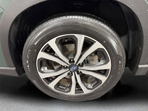 Certified 2023 Subaru Forester Limited image 41