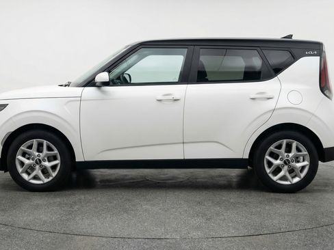 Used 2025 Kia Soul LX w/ LX Technology Package FWD image 5