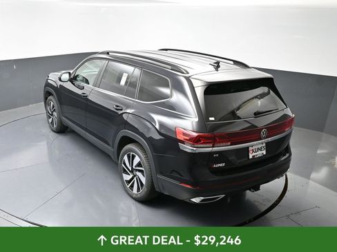 Used 2024 Volkswagen Atlas SE image 46