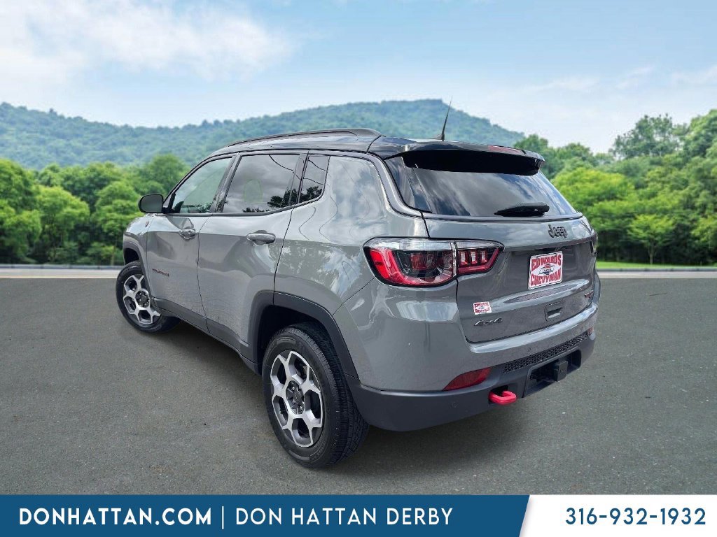 Used 2022 Jeep Compass Trailhawk w/ Trailer Tow Group AWD/4WD image 2