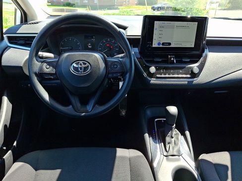 Used 2024 Toyota Corolla LE FWD image 11