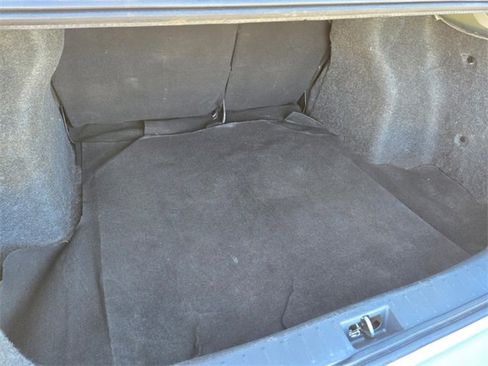 Used 2020 Nissan Versa S image 18