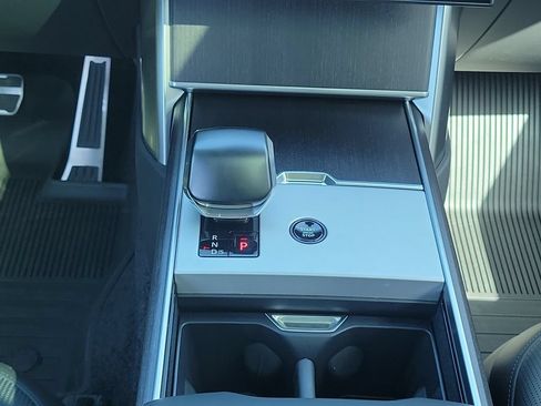 New 2026 Land Rover Range Rover SV AWD/4WD image 20