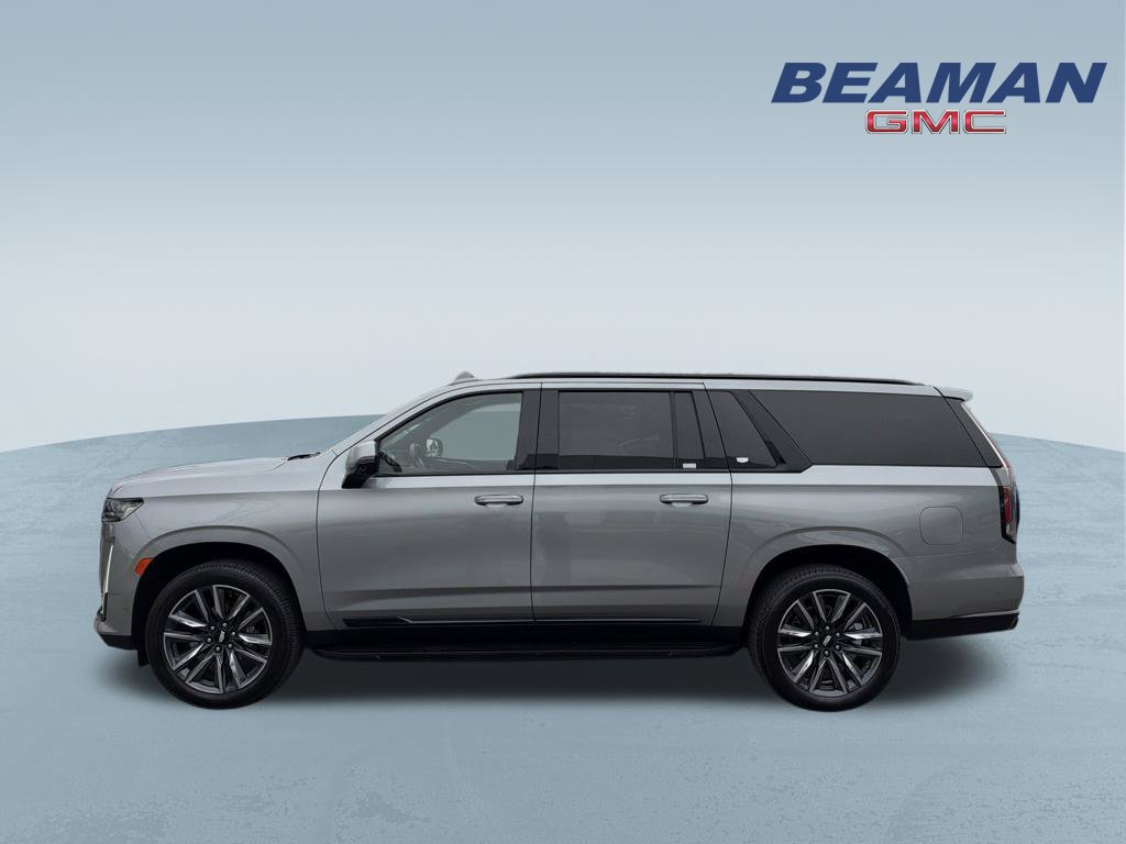 Used 2024 Cadillac Escalade ESV Sport RWD image 4