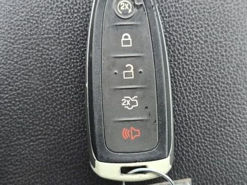 Used 2019 Ford Escape Titanium w/ U9j03 - Titanium Tow Package image 24