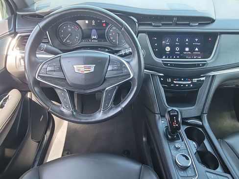 Certified 2023 Cadillac XT5 Premium Luxury w/ Technology Package FWD image 11