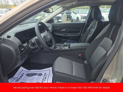 New 2026 Nissan Sentra SV w/ SV Convenience Package FWD image 9