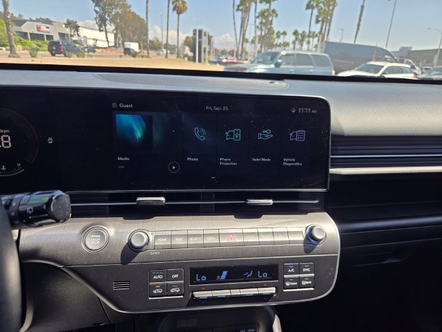 Used 2025 Hyundai Kona SEL FWD image 18