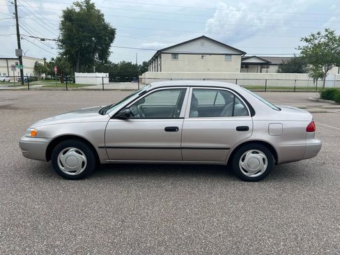 Used 1998 Toyota Corolla CE image 1