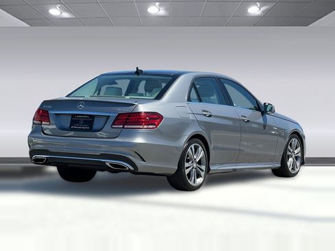 Used 2015 Mercedes-Benz E 350 4MATIC Sedan image 8