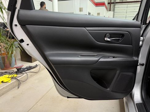 Used 2016 Nissan Altima 2.5 S w/ Power Driver Seat Package FWD image 13