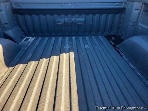 Used 2023 GMC Sierra 1500 SLT w/ SLT Convenience Package image 20