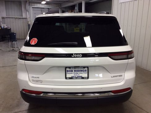 New 2025 Jeep Grand Cherokee Limited w/ Trailer Tow Package image 4