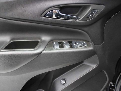 Used 2024 Chevrolet Equinox LT image 16