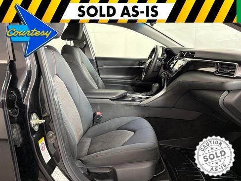 Used 2019 Toyota Camry LE FWD image 36