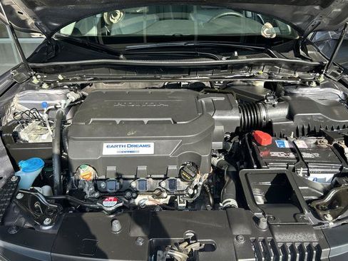 Used 2017 Honda Accord EX-L image 12