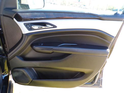 Used 2014 Cadillac SRX Luxury w/ Driver Awareness Package image 24