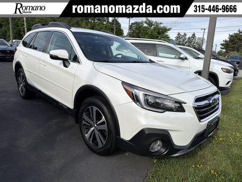 Used 2018 Subaru Outback 2.5i Limited AWD/4WD image 1