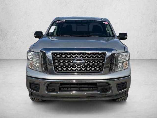 Used 2018 Nissan Titan SV AWD/4WD image 2
