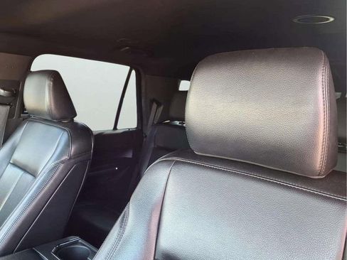 Used 2021 Ford Expedition XLT image 17